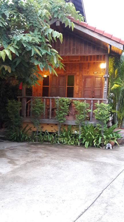 J&J Guesthouse Sukhothai Exterior photo