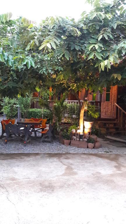 J&J Guesthouse Sukhothai Exterior photo