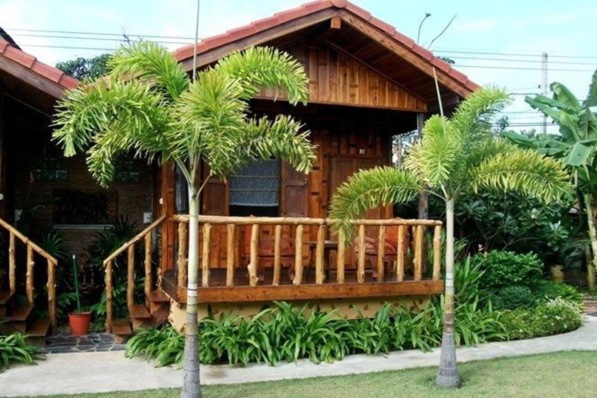 J&J Guesthouse Sukhothai Exterior photo