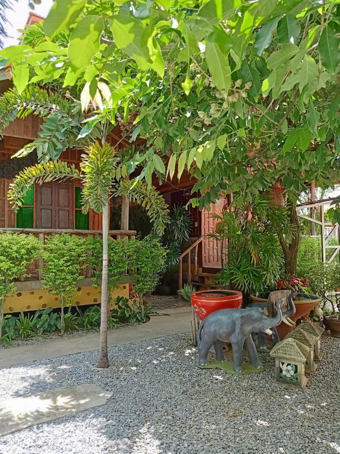 J&J Guesthouse Sukhothai Exterior photo