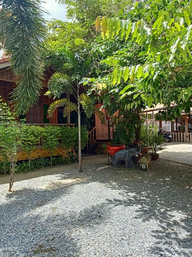 J&J Guesthouse Sukhothai Exterior photo